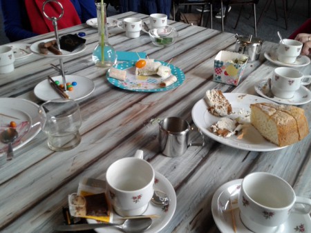 Bastognecake, Boterkoek, chocola, monchoutaart, soesjes, sandwiches, wolkencake, wraps en nog veel meer lekkers...